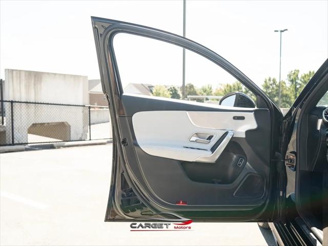 2022 Mercedes-Benz A 220 A 220