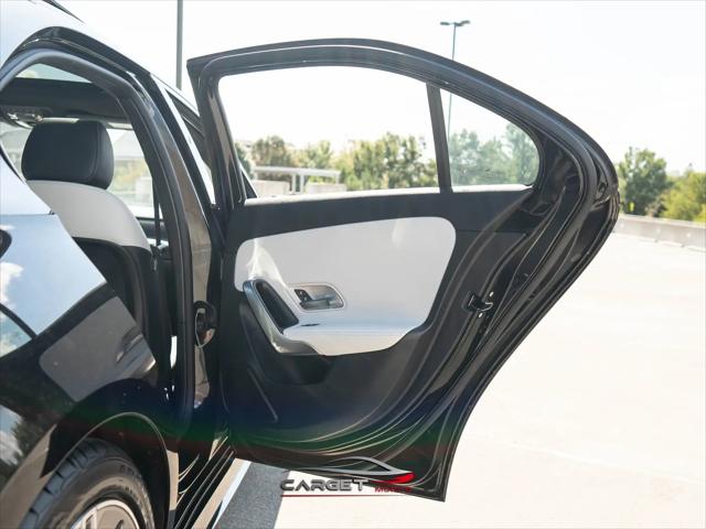 2022 Mercedes-Benz A 220 A 220
