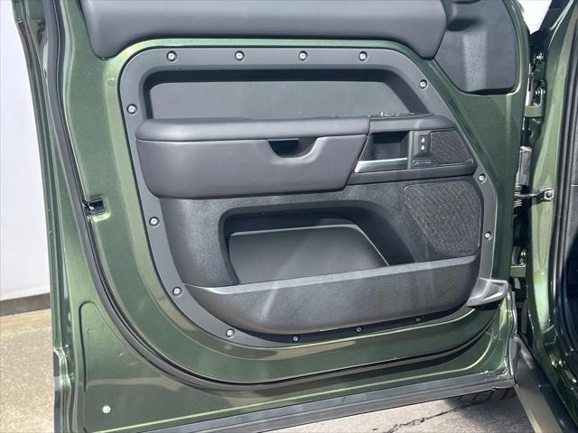 2026 Land Rover Defender P300 S