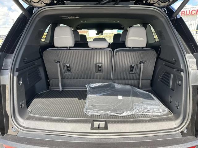 2026 GMC Acadia Elevation FWD