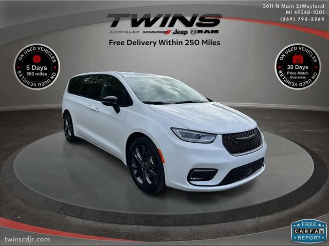 2026 Chrysler Pacifica Select for sale in Wayland, MI