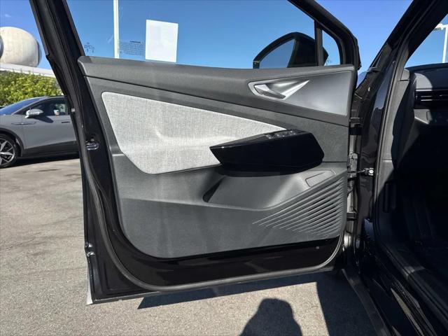 2025 Volkswagen ID.4 Pro
