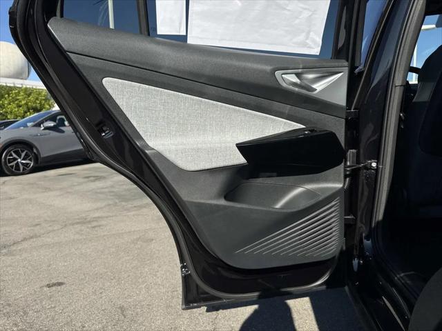 2025 Volkswagen ID.4 Pro
