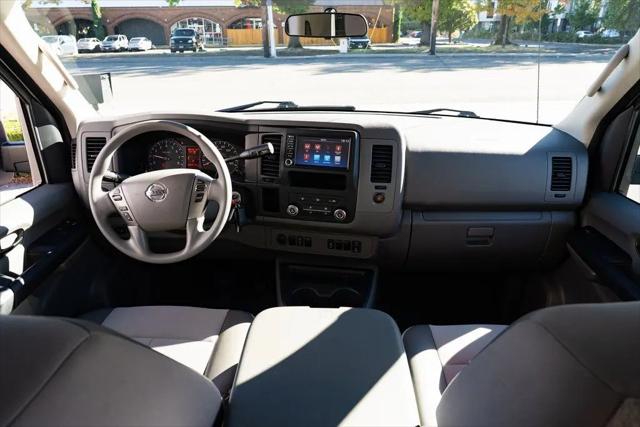2020 Nissan 3500 SV