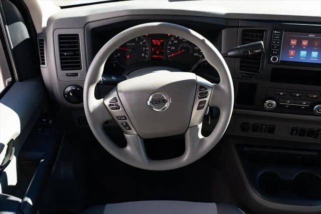 2020 Nissan 3500 SV