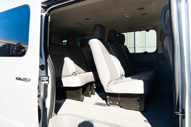 2020 Nissan 3500 SV