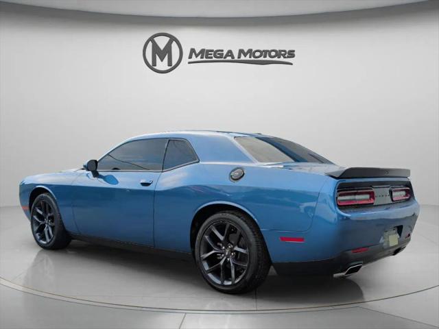 2022 Dodge Challenger SXT
