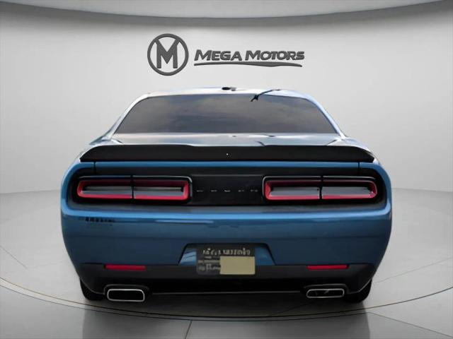2022 Dodge Challenger SXT