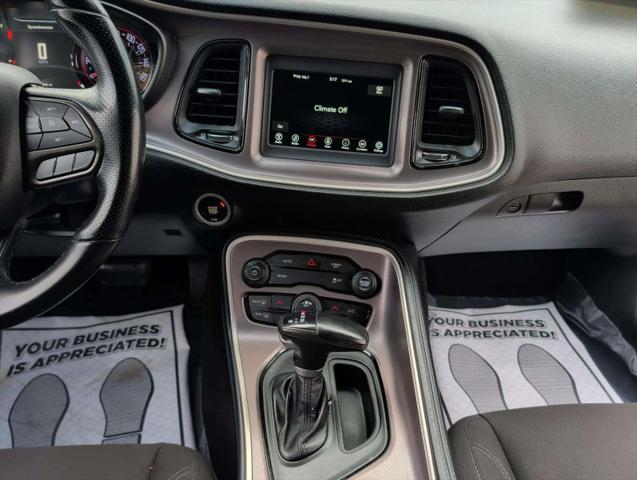 2022 Dodge Challenger SXT