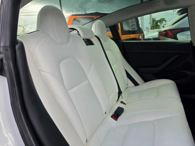 2022 Tesla Model 3 Long Range Dual Motor All-Wheel Drive
