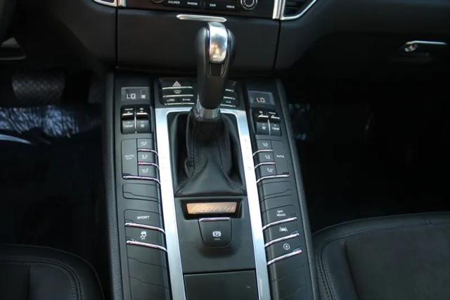 2018 Porsche Macan Base