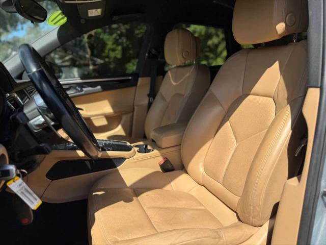 2017 Porsche Macan Base