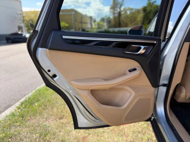 2017 Porsche Macan Base
