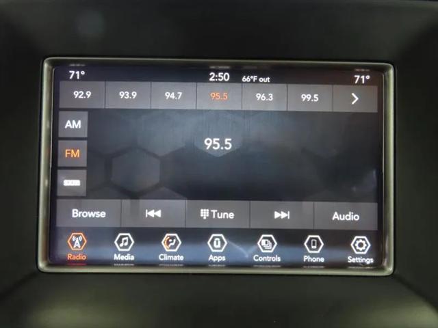 2021 Jeep Grand Cherokee Laredo E 4x2