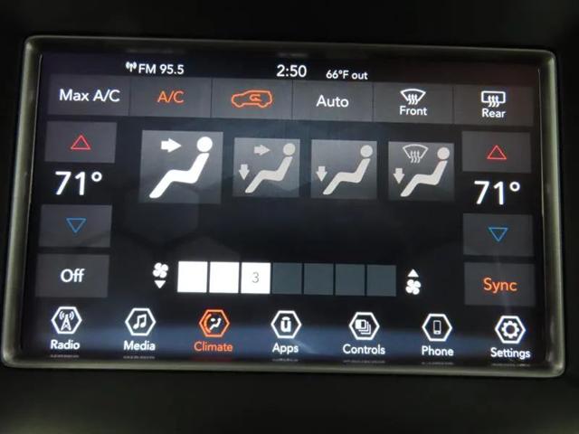2021 Jeep Grand Cherokee Laredo E 4x2