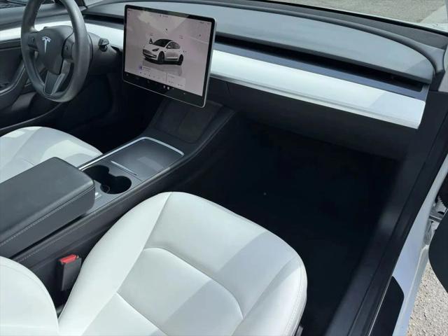 2022 Tesla Model 3 Rear-Wheel Drive