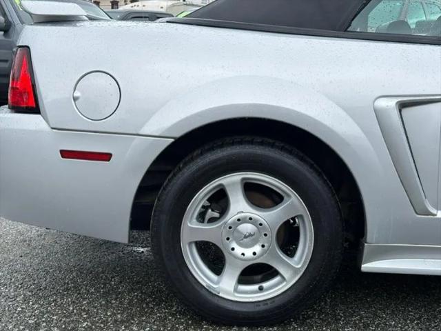 2003 Ford Mustang Premium