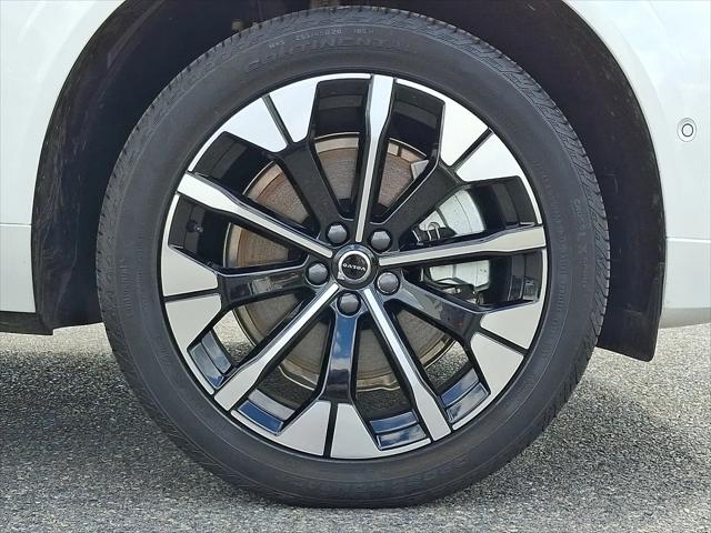 2026 Volvo XC60 Plug-In Hybrid Ultra, T8 AWD Electric/Gasoline, Dark