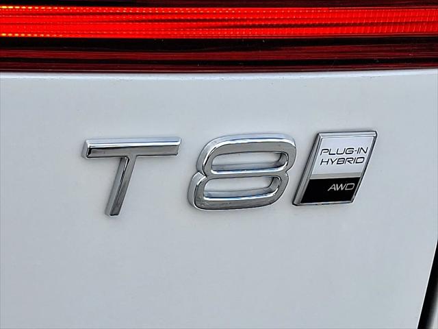 2026 Volvo XC60 Plug-In Hybrid Ultra, T8 AWD Electric/Gasoline, Dark