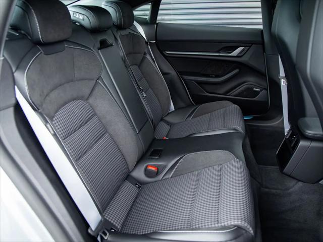 2026 Porsche Taycan 4S