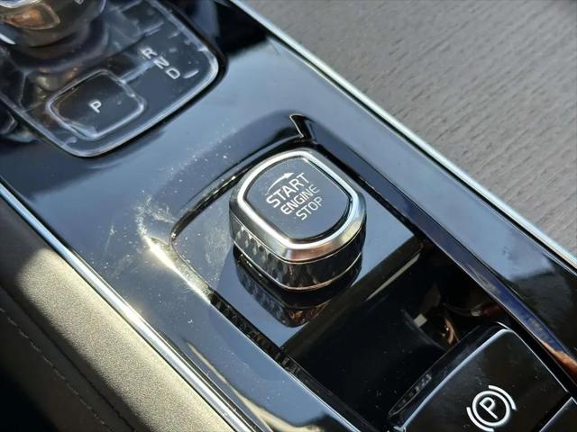 2026 Volvo XC90 Plus, B6 AWD Gas (mild hybrid), Gasoline, Bright, 7 Seats