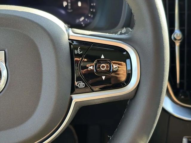 2026 Volvo XC90 Plus, B6 AWD Gas (mild hybrid), Gasoline, Bright, 7 Seats