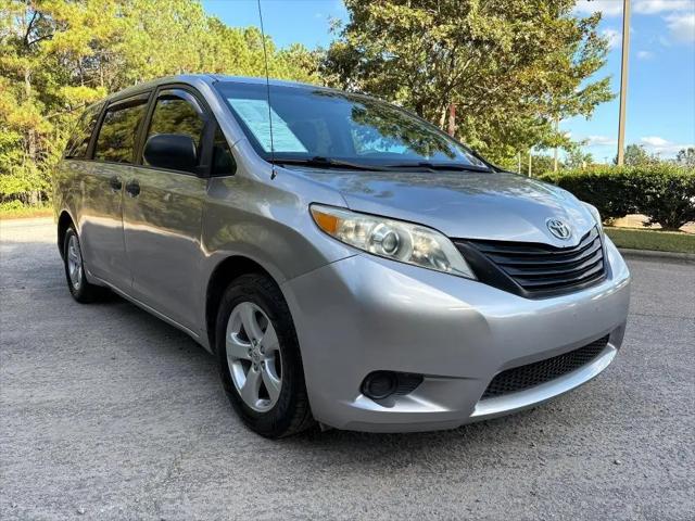 2012 Toyota Sienna Base 7 Passenger
