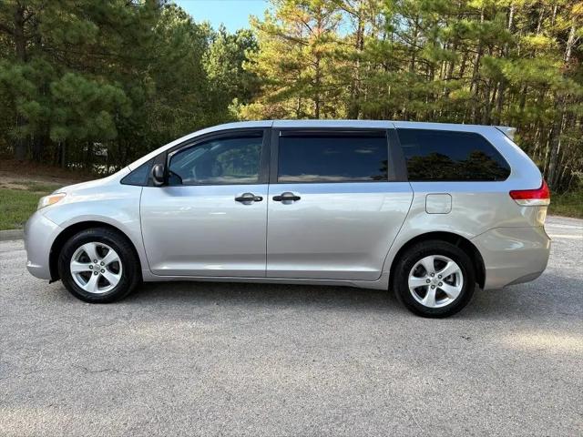 2012 Toyota Sienna Base 7 Passenger