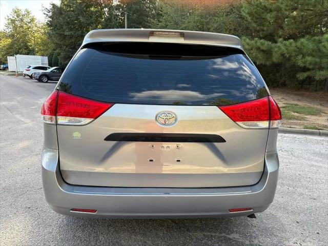 2012 Toyota Sienna Base 7 Passenger