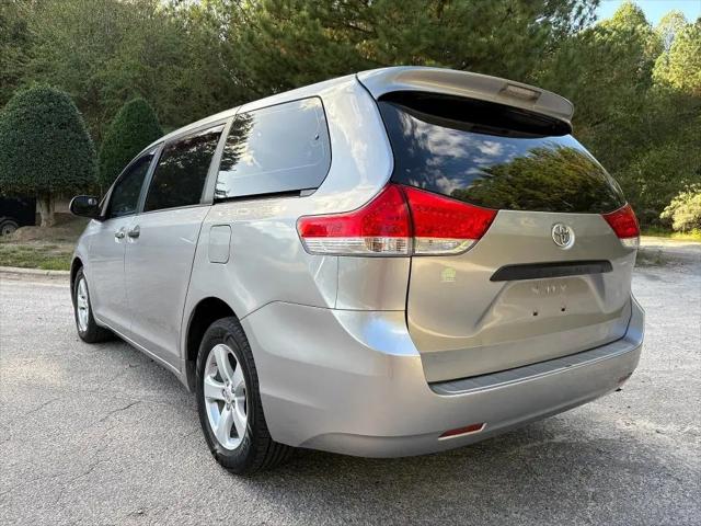2012 Toyota Sienna Base 7 Passenger