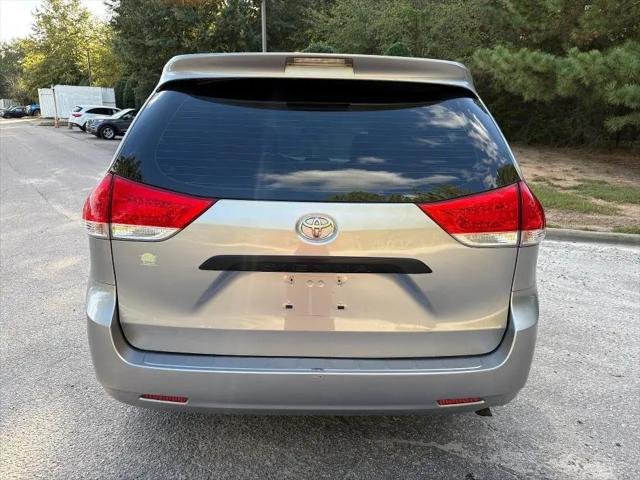 2012 Toyota Sienna Base 7 Passenger