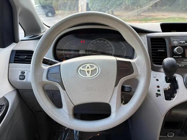 2012 Toyota Sienna Base 7 Passenger