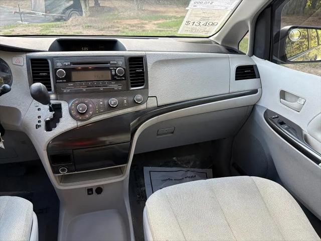 2012 Toyota Sienna Base 7 Passenger