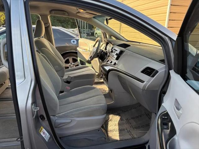 2012 Toyota Sienna Base 7 Passenger
