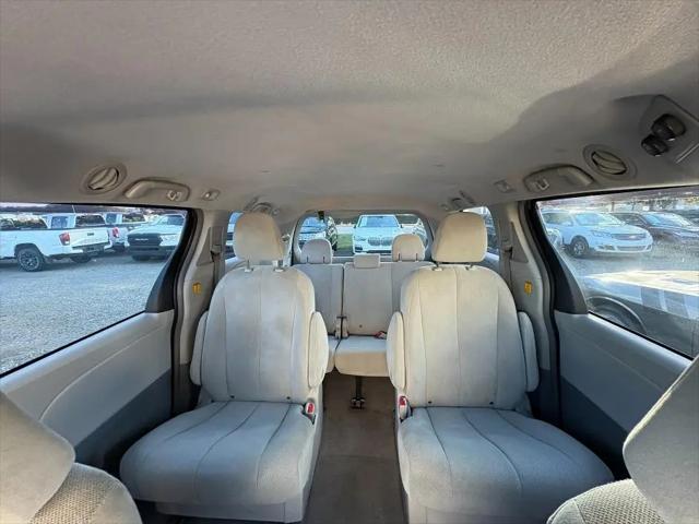 2012 Toyota Sienna Base 7 Passenger