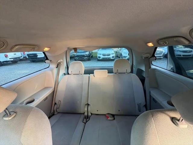 2012 Toyota Sienna Base 7 Passenger