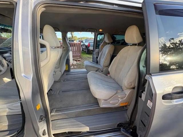 2012 Toyota Sienna Base 7 Passenger