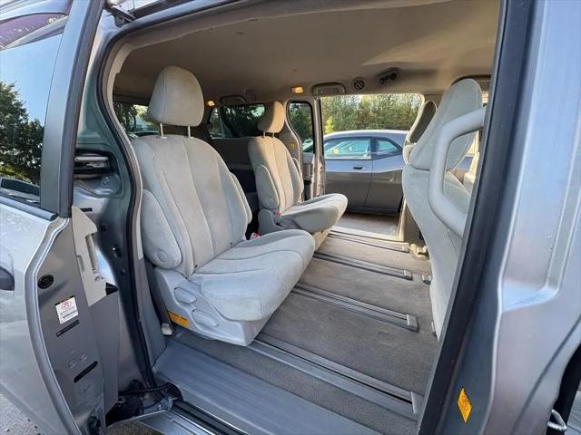 2012 Toyota Sienna Base 7 Passenger