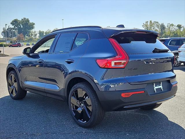 2026 Volvo XC40 Black Edition Ultra, B5 AWD Gas (mild hybrid)