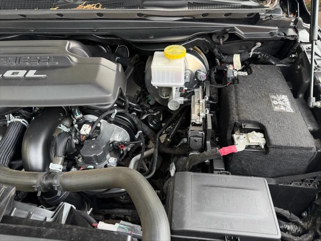 2022 Ram 1500 Laramie Crew Cab 4x4 57 Box