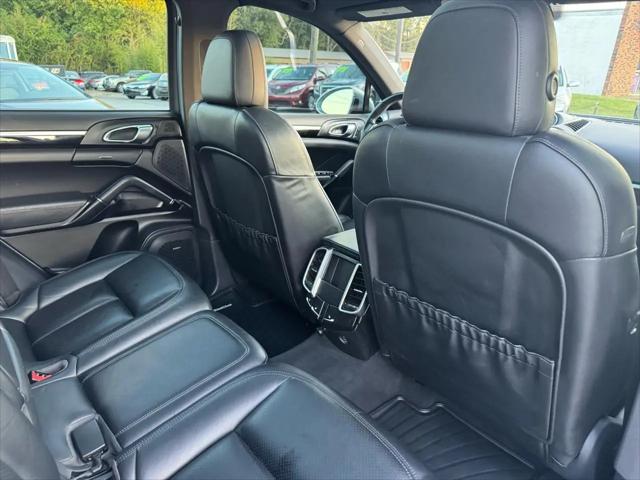 2018 Porsche Cayenne Platinum Edition