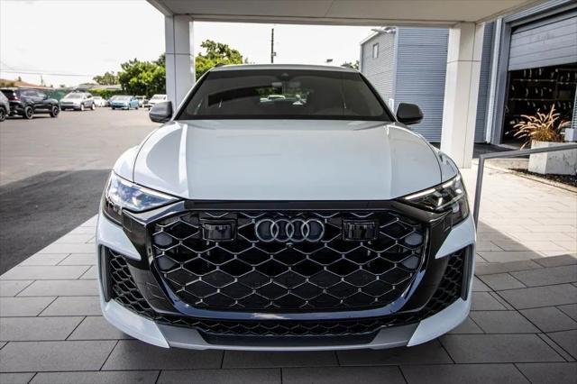 2025 Audi RS Q8 quattro Tiptronic