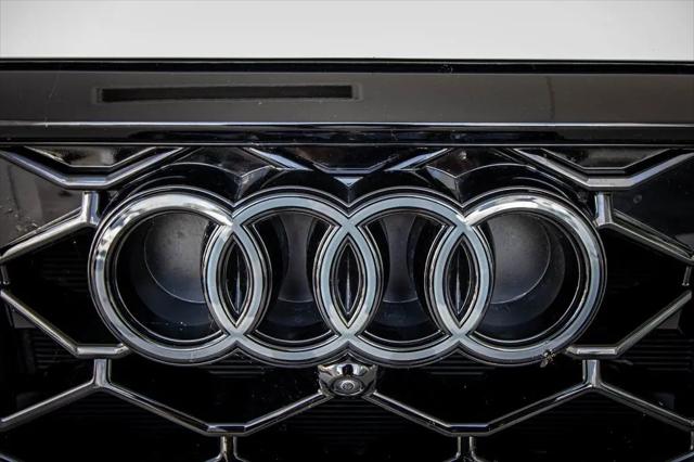 2025 Audi RS Q8 quattro Tiptronic