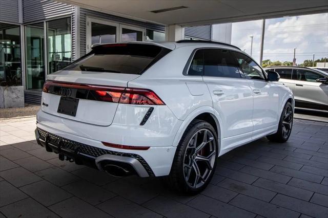 2025 Audi RS Q8 quattro Tiptronic