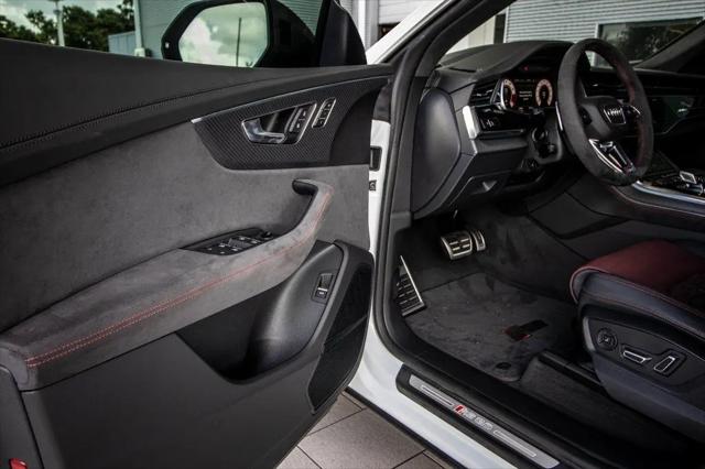 2025 Audi RS Q8 quattro Tiptronic