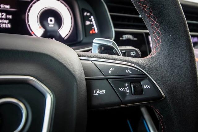 2025 Audi RS Q8 quattro Tiptronic