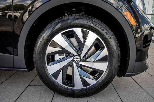 2025 Volkswagen ID.4 Pro