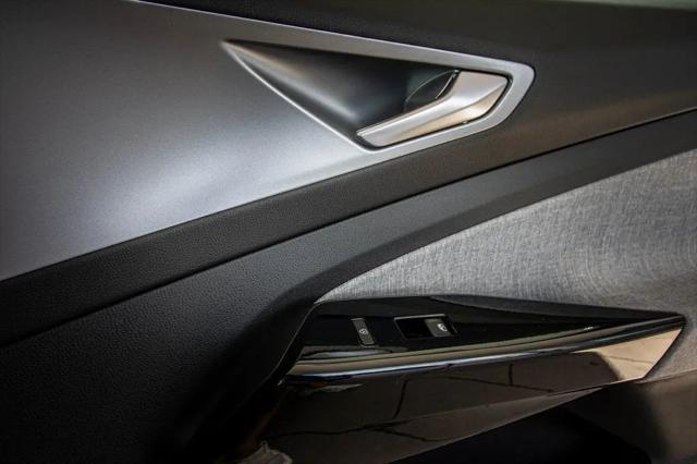 2025 Volkswagen ID.4 Pro