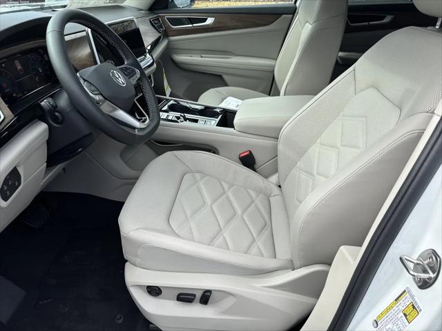 2026 Volkswagen Atlas SE with Technology