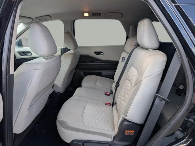 2022 Nissan Pathfinder SV 2WD